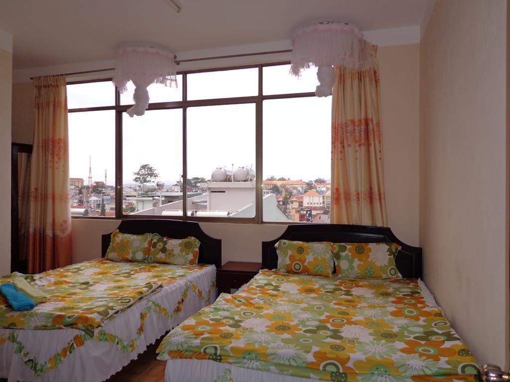 Phuong Tung Hotel Da Lat Zewnętrze zdjęcie