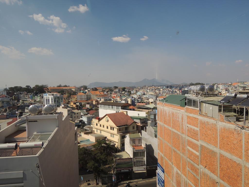 Phuong Tung Hotel Da Lat Zewnętrze zdjęcie